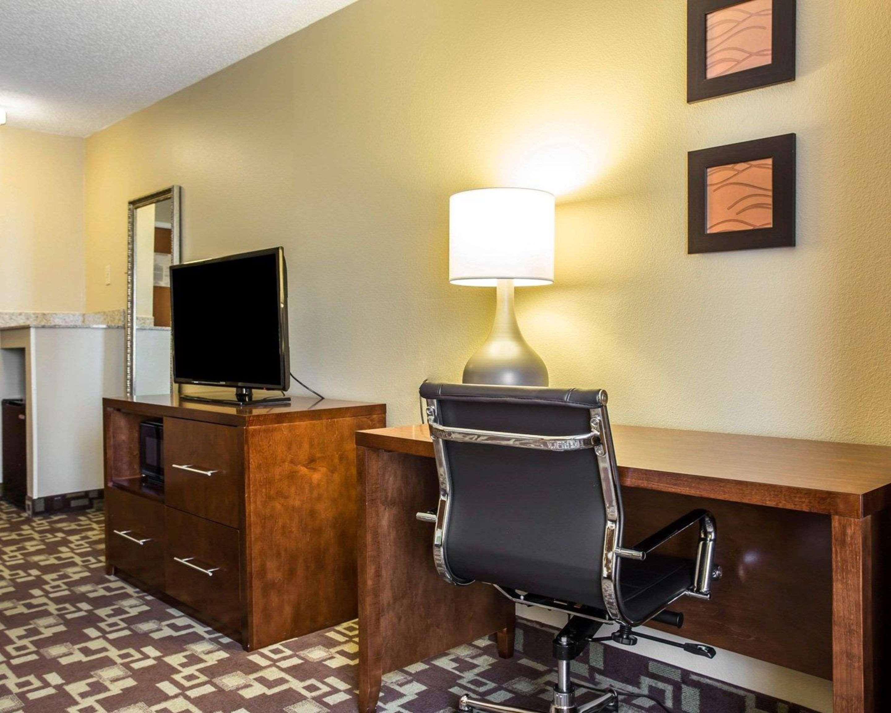 Comfort Inn & Suites Walterboro I-95 Extérieur photo