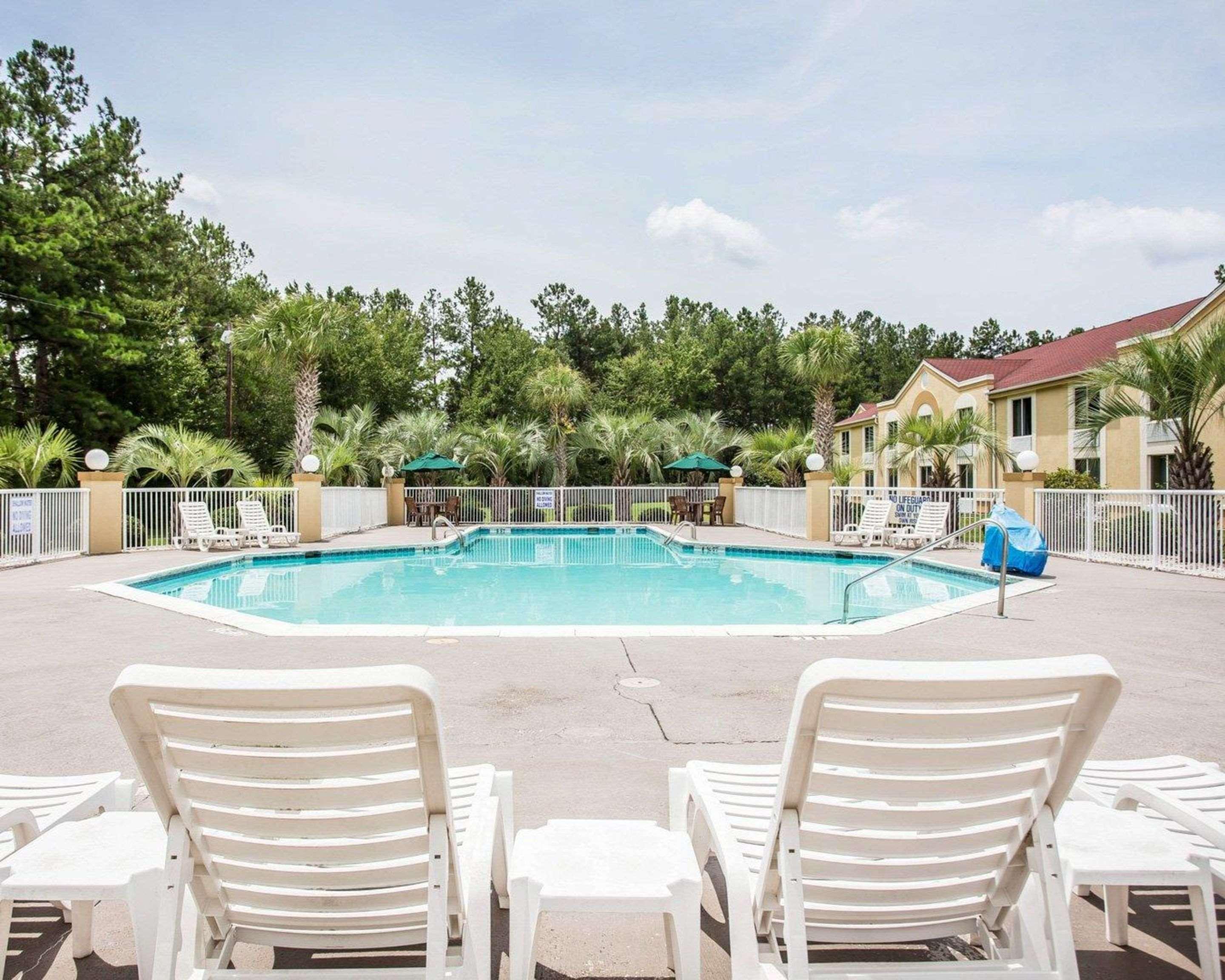 Comfort Inn & Suites Walterboro I-95 Extérieur photo