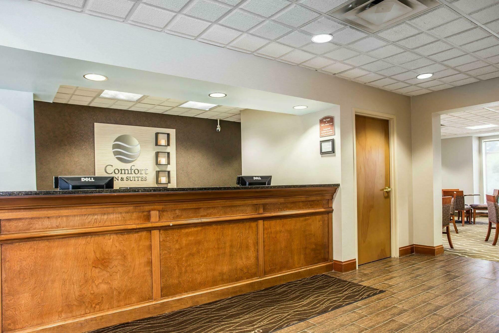 Comfort Inn & Suites Walterboro I-95 Extérieur photo