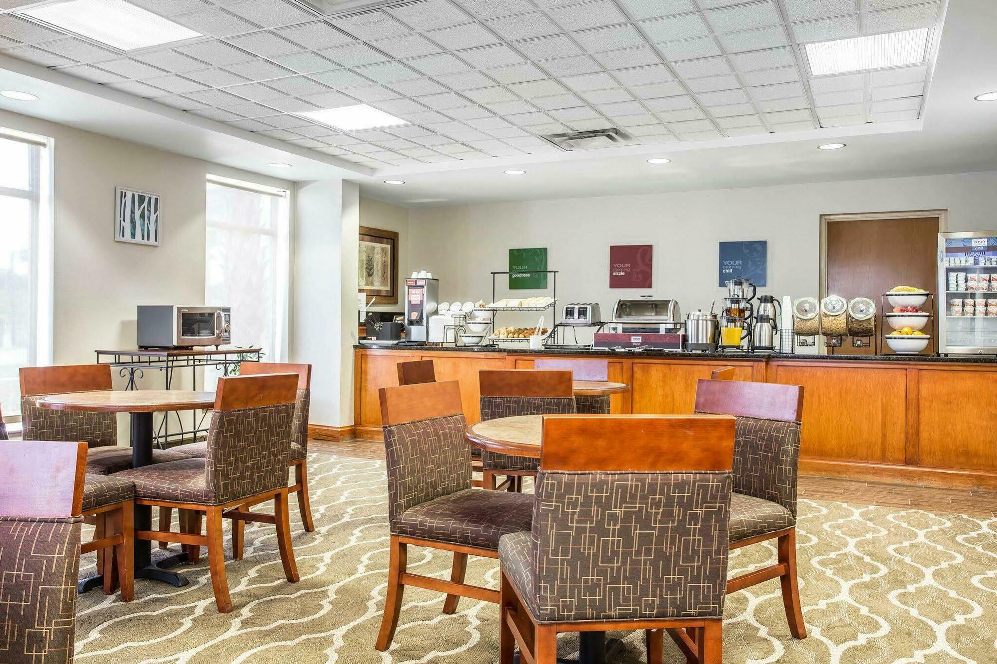 Comfort Inn & Suites Walterboro I-95 Extérieur photo